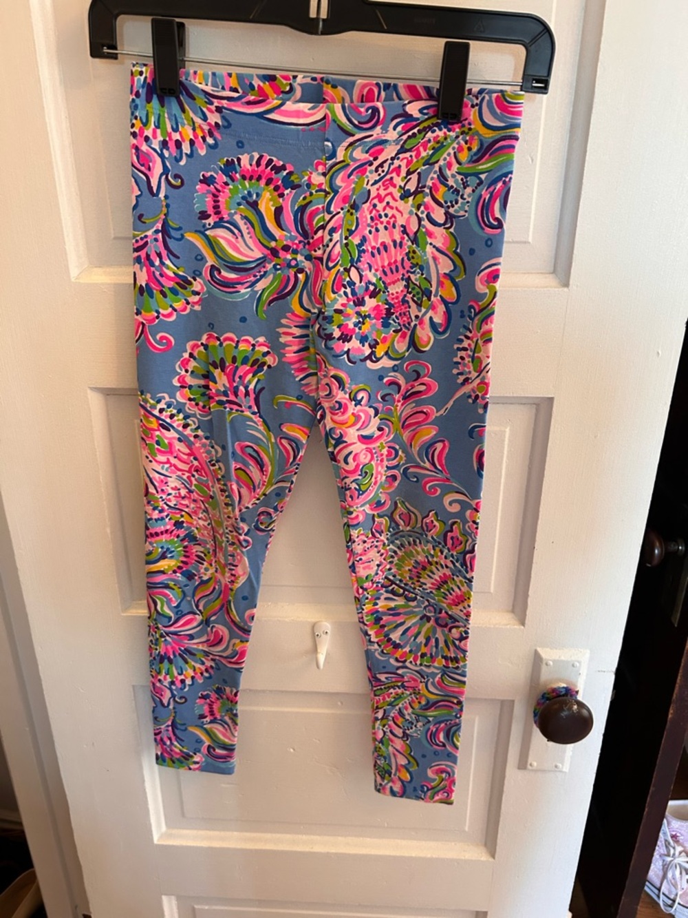 Lilly Pulitzer Girls Stretch Leggings in Blue, Pink & Green Paisley